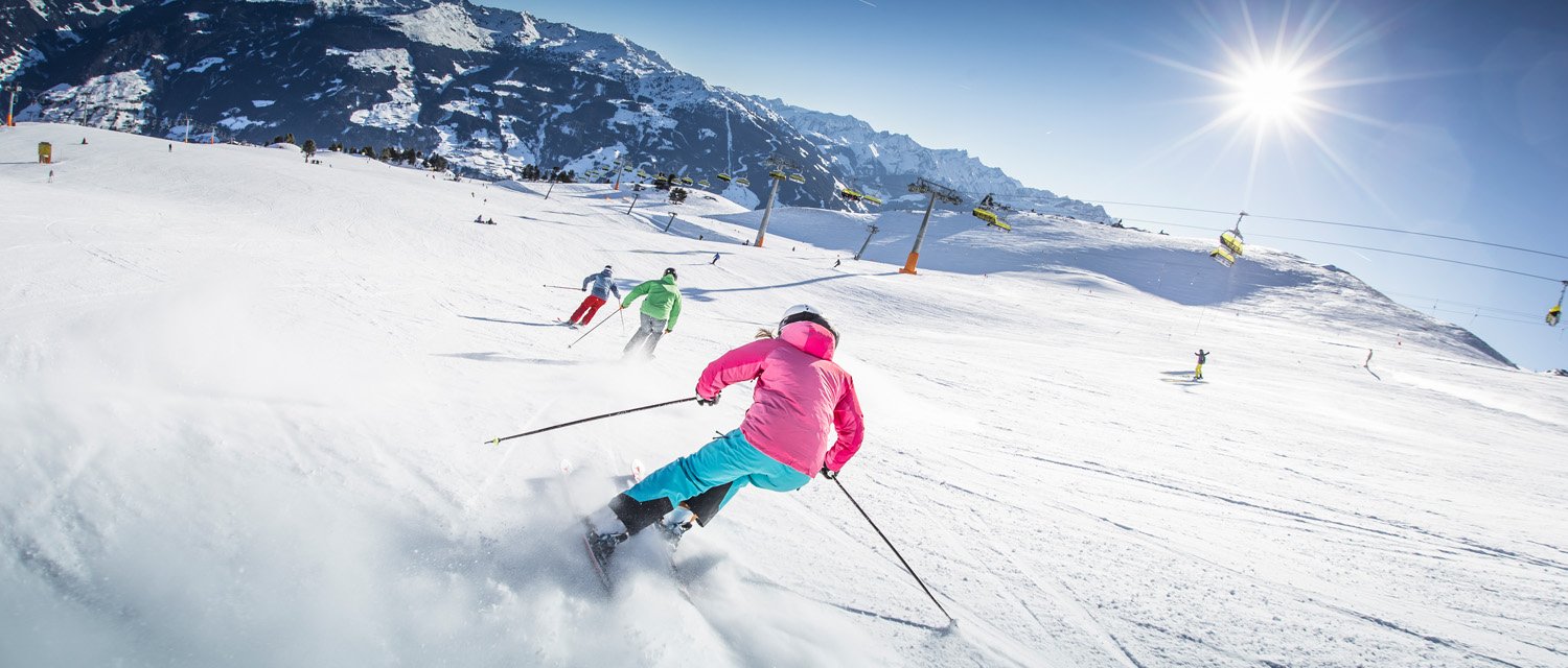 Skifahrer Hochfügen-Hochzillertal gutes Wetter