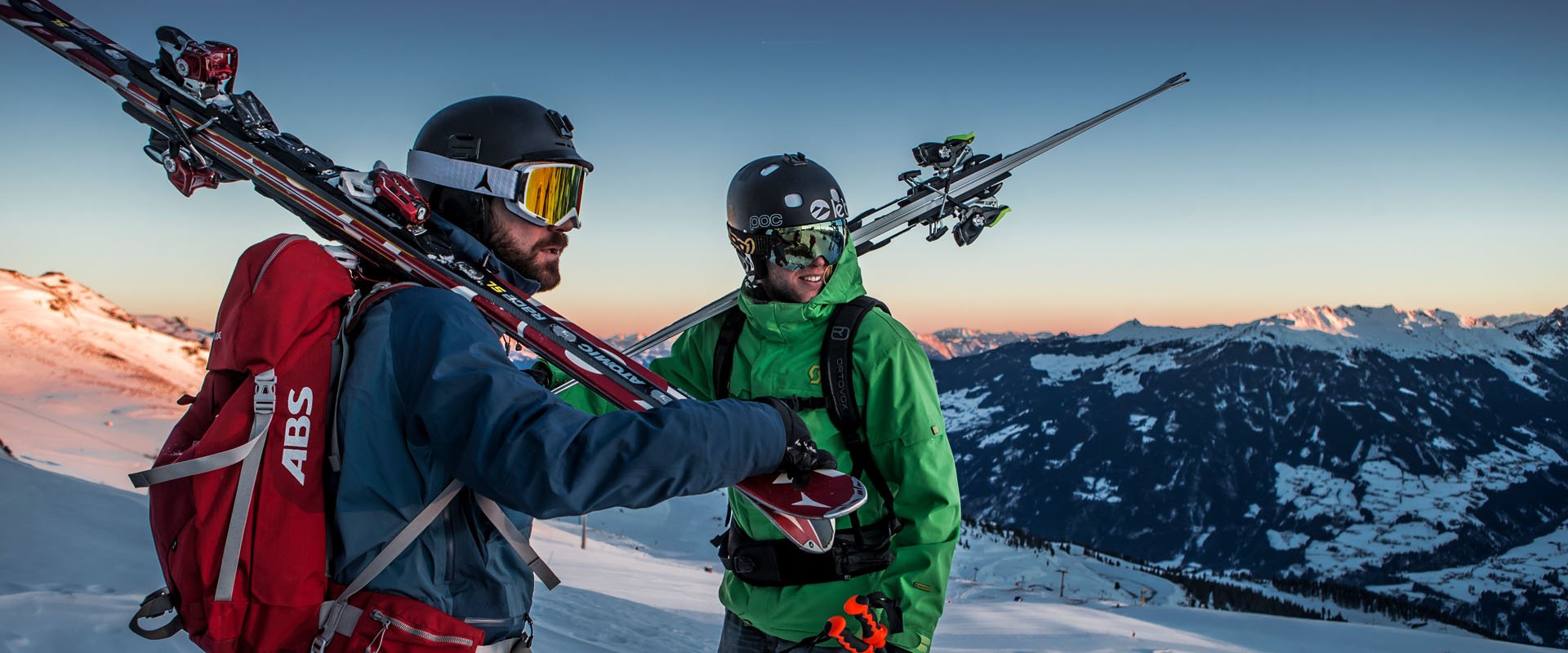 Sonnenaufgang Skifahrer im Zillertal