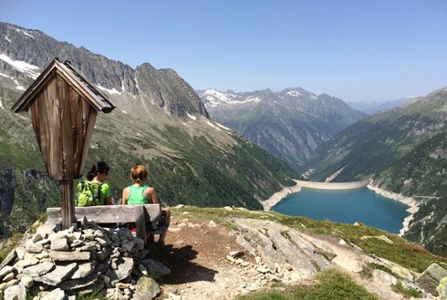 Zillergrund mit Blick auf Speichersee