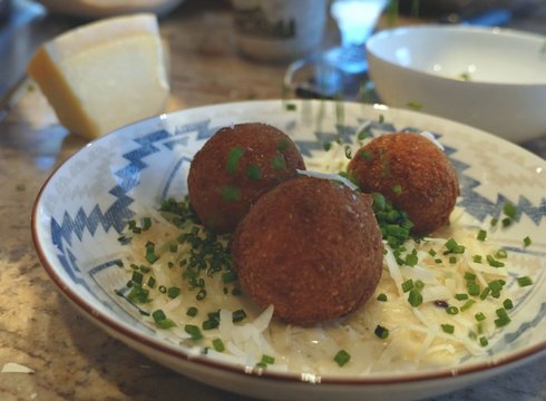 Gebackene Käseknödel 