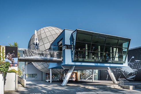 Außenansicht Planetarium Tirol