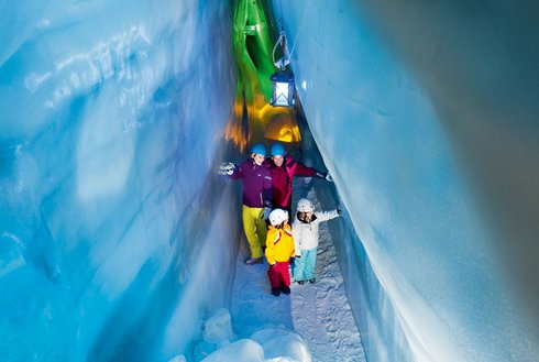 Führung durch Natur Eis Palast im Zillertal