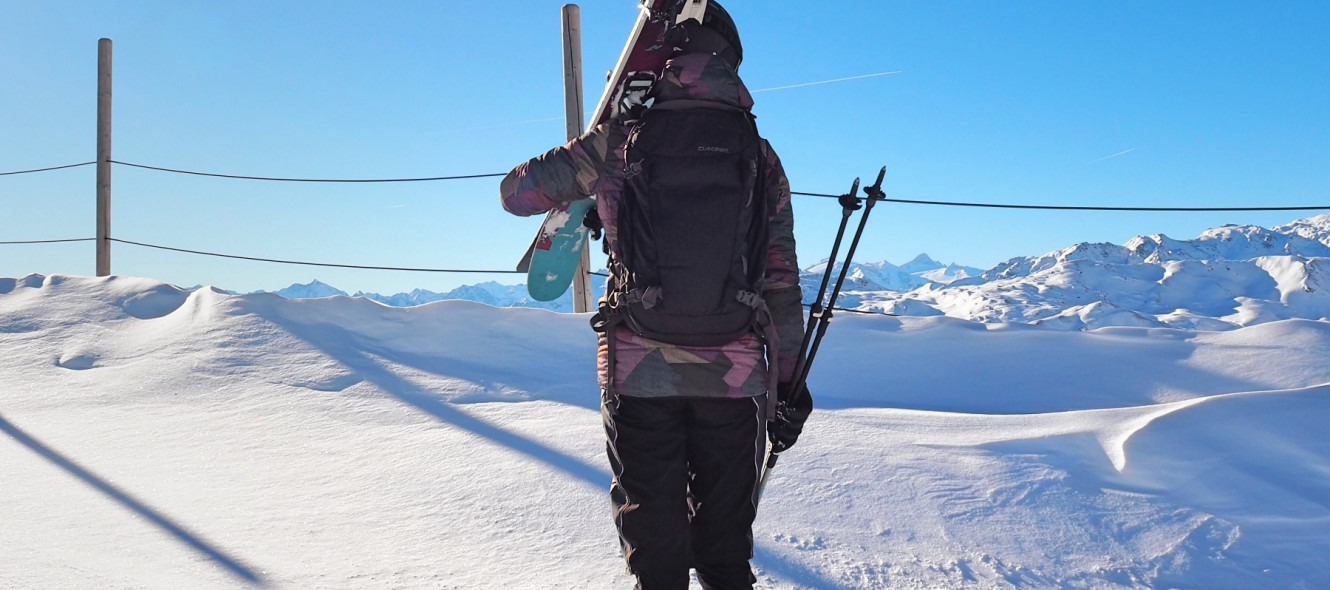 2 in der Verpackung um Deine Skier leichter zu tragen und identifizieren Reisen oder Einlagerung ein Plastikrahmen für ein einfacheres Anhaken schütze Deine Skier vor Kratzen während Tragen FunSki Ski Klettband Breite 50mm 