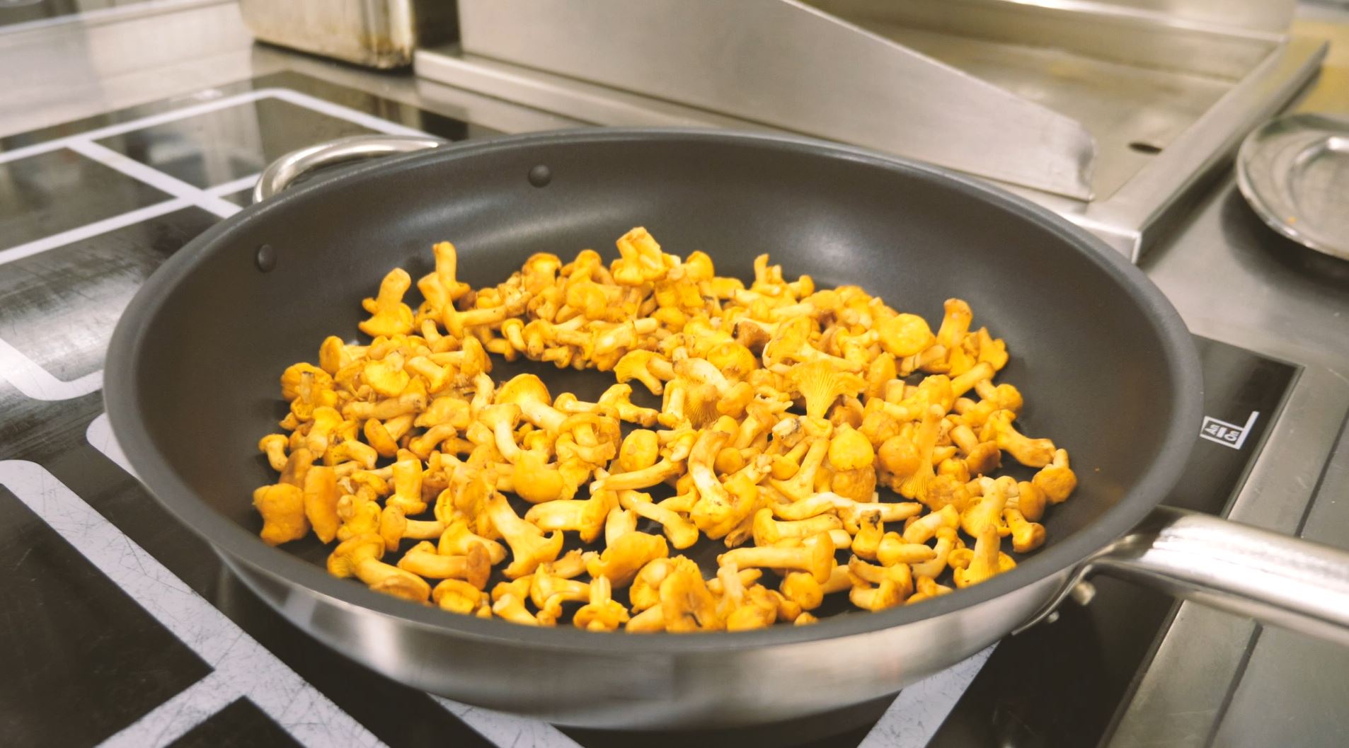 Zoya Berber kabi gozal qiz bilan jinsiy aloqa